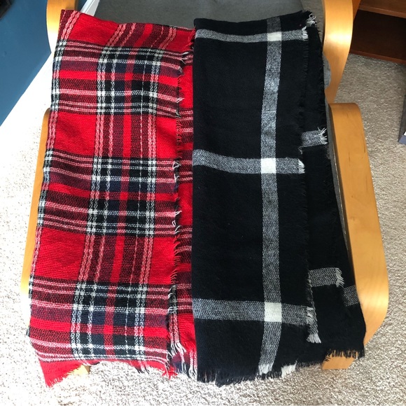 Old Navy Accessories - Bundle of 2 Plaid Blanket Scarves